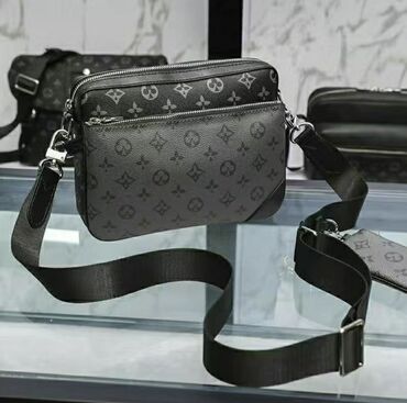 Другая мужская одежда: В наличии новая барсетка Louis Vuitton цена 1500 сом