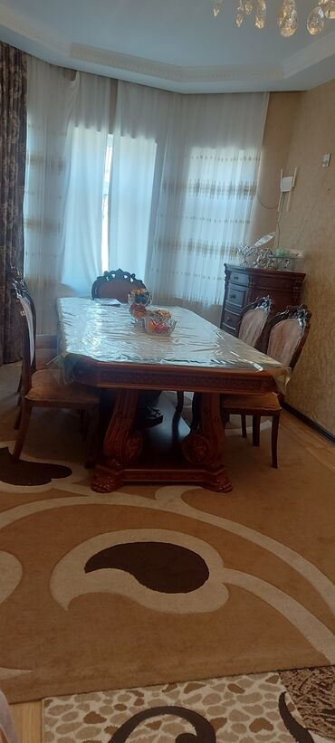 ikinci əl masa desti: Qonaq otağı üçün, İşlənmiş, Açılmayan, Dördbucaq masa, 6 stul, Malayziya