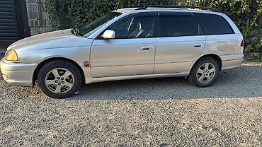 ravon r4: Toyota Avensis: 2001 г., Универсал — 2