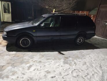 Volkswagen: Volkswagen Passat: 1993 г., 1.8 л, Механика, Бензин, Универсал