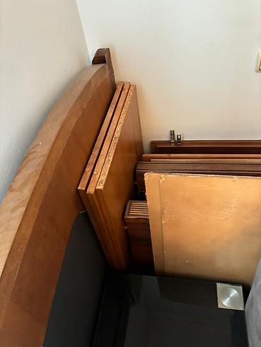 pastelni: Mebel hazır sökülü vəziyyətdədir, təmiz taxta mebeldir. Uzunluq: 2,80 — 2