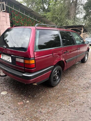 Volkswagen: Volkswagen Passat: 1990 г., 1.8 л, Механика, Бензин, Универсал