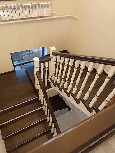 Деревянные лестницы: Деревянная лестница Для дома, Форма лестницы: Много-маршевая, Стиль: Классический — 23