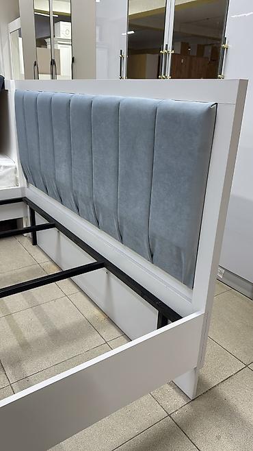 Двуспальные кровати: Двухспальная кровать размер 200×160см. Основание металлический каркас — 4