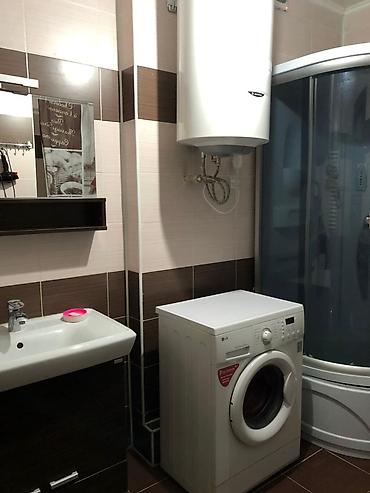 Посуточная аренда квартир: 2 комнаты, Постельное белье, Душевая кабина, Кондиционер — 10