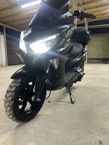 купить мотоцикл в рассрочку: Макси скутер Yamaha, 150 куб. см, Бензин, Колдонулган