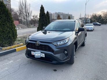 Toyota: Toyota RAV4: 2019 г., 2.5 л, Автомат, Бензин, Кроссовер