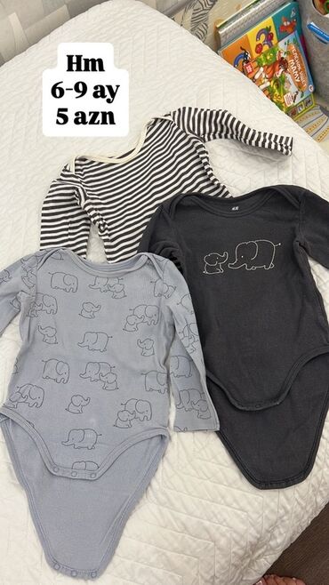 Детская обувь: Боди, Унисекс, 6 - 9 мес., H&M