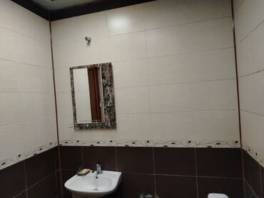 Həyət evləri və villaların satışı: Uşaq otağı və həyəti olan fərdi ev - İki mərtəbəli ağ rəngli fərdi — 20