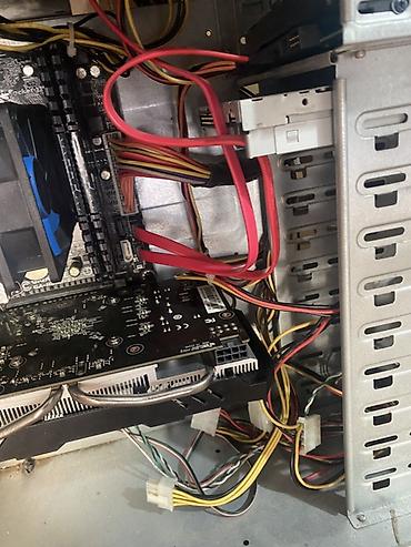 pc disk: Masaüstü kompyuter qida bloku 600W Texniki təsvir: - Anakart: ATX — 2