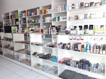parfumeriya biznesi: Salam kasmetika biznesi hazır vəziyyətdə satılır.Tükanın bağlanıb