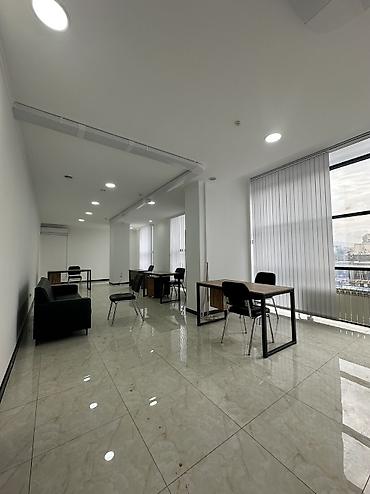 партер 2: Сдаю Офис целиком: 53 м², В бизнес центре, С ремонтом, Первая линия, С отдельным входом, С системой безопасности — 3