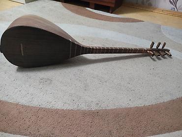 curə saz: Saz – uzun saplı xalq çalğı aləti - Korpus: armud formalı, çoxzolaqlı — 1