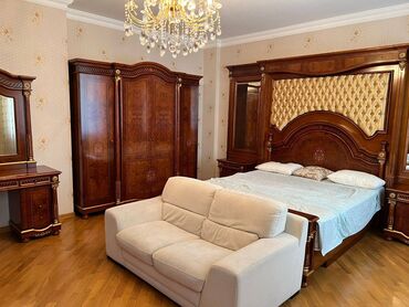 işlənmiş mebellər: Bahali klassik mebeller satilir. King size bed, Ushaq turk yataq