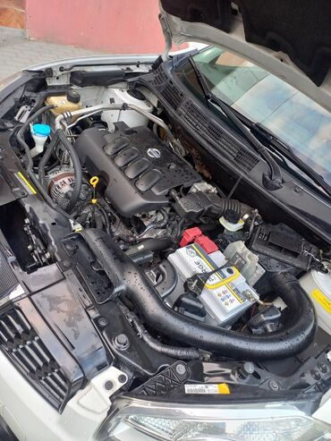 Nissan: Nissan Qashqai, ağ rəngli şəhər-krosoveri. Xüsusiyyətlər və detallı — 6