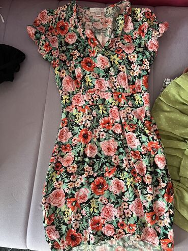 zenska letnja haljina: XS (EU 34), color - Multicolored, Cocktail, Short sleeves