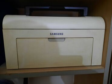 Printerlər: Samsung printer yaxshi veziyyetdedir.kraskasi yoxdur.ishleyor