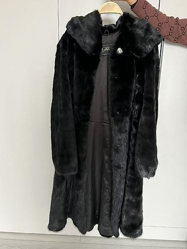 Шубы: Шуба из норки, черного цвета, с капюшоном. - Размер: 38 (44) - Длина — 8