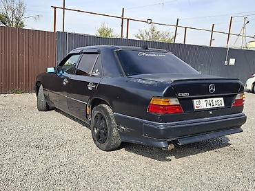 Mercedes-Benz E-Class: 1990 г., 2.3 л, Механика, Бензин, Седан