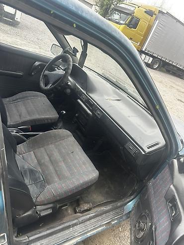 Продажа авто: Mazda 323: 1991 г., 1.7 л, Механика, Дизель, Седан — 3
