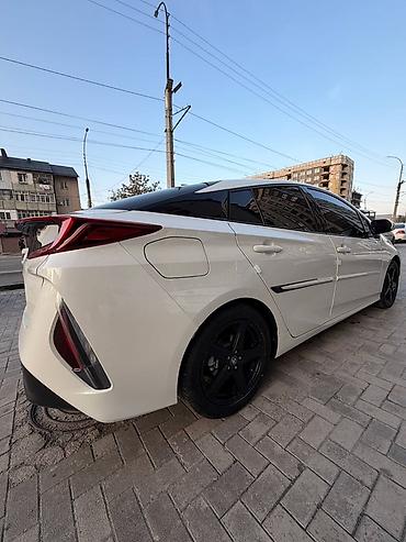 фонары: Toyota Prius: 2018 г., Гибрид, Хэтчбэк — 3