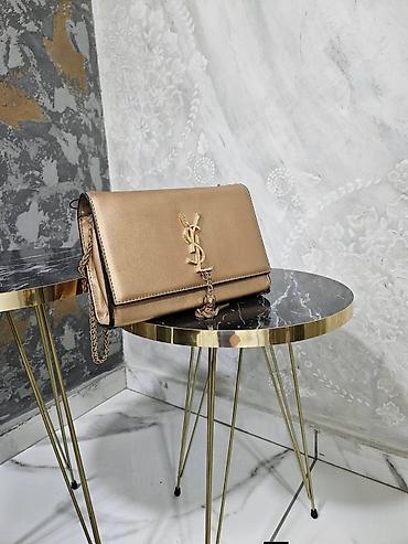 Torbe: Ženske torbe – izbor modela - Elegantna crna crossbody torba sa — 8