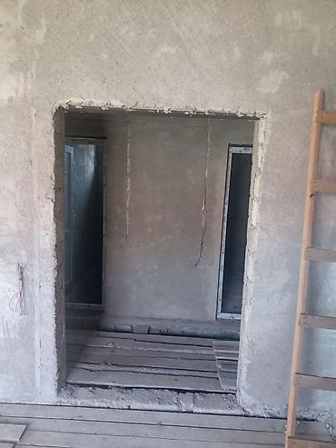 Həyət evləri və villaların satışı: Satılır – həyət evi - Tikinti: daş divarlar, metal dam örtüyü, beton — 12