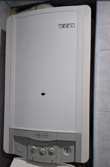 qizdiric: (Kombi) yaxwi veziyyetde ela iwleyir evden satiwdir ölcusu 24 kv ela