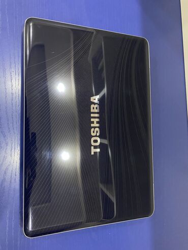 Toshiba: Intel Core i3