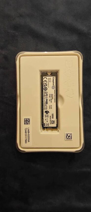 m 52: Daxili SSD disk Kingston, 512 GB, M.2