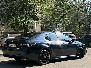 corolla 2018: Toyota Camry: 2021 г., 2.5 л, Бензин, Седан — 2