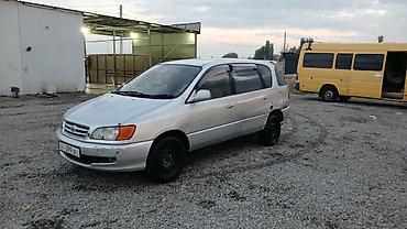 Toyota: Toyota Ipsum: 2000 г., Автомат, Бензин, Минивэн — 2
