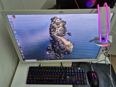 silvercrest masina za mlevenje mesa: Prodajem komplet gaming PC, sa tastaturom, misem, slusalicama i