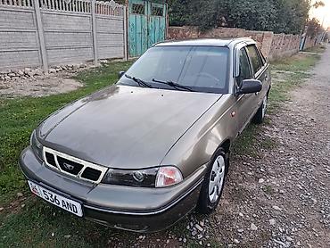 Унаа: Daewoo Nexia: 2004 г., 1.5 л, Кол менен иштөөчү, Бензин, Седан — 4