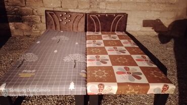 işlenmiş ev qapları: Təzə çarpayılar 
çatdırılması odənişlidir