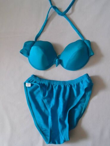 kupaci kostimi sa dubokim donjim delom: Two-piece swimsuit