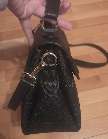 Torbe: Elegantna torbica, Guess, Materijal: Veštačka koža — 4