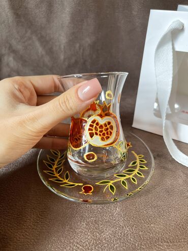 İçki üçün qablar: Armudu stəkanlar, Şüşə, 1 əd