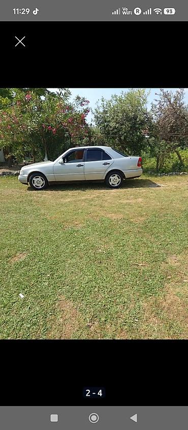 bentley arnage 6.8 twin turbo: Mercedes-Benz C 180: 1.8 l | 1994 il Sedan — 2