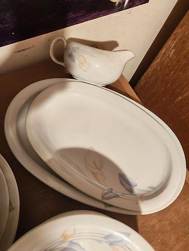 case za sampanjac: Porcelanski set za ručavanje – komplet za više osoba, klasičan beli — 4
