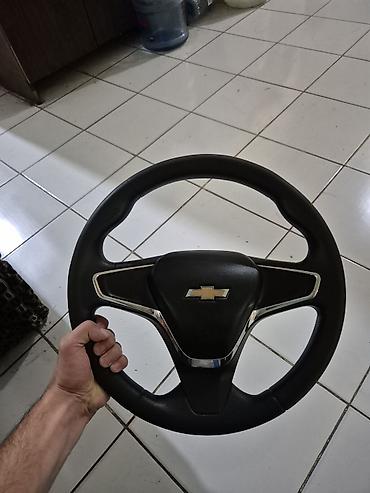 ford tranzit 2008: Chevrolet sükan çarxı - Orijinal Chevrolet sükan çarxı, mərkəzdə — 1