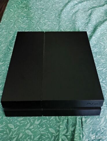 PS4 (Sony PlayStation 4): Продается Sony PlayStation 4 500gb Не шумит, не греется. Работает