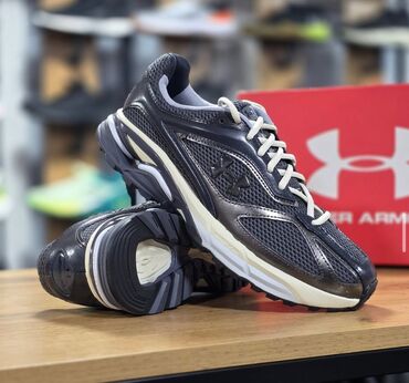 Кроссовки и спортивная обувь: Мужские кроссовки, 42, Under Armour, Новый, цвет - Серый, Самовывоз, Платная доставка