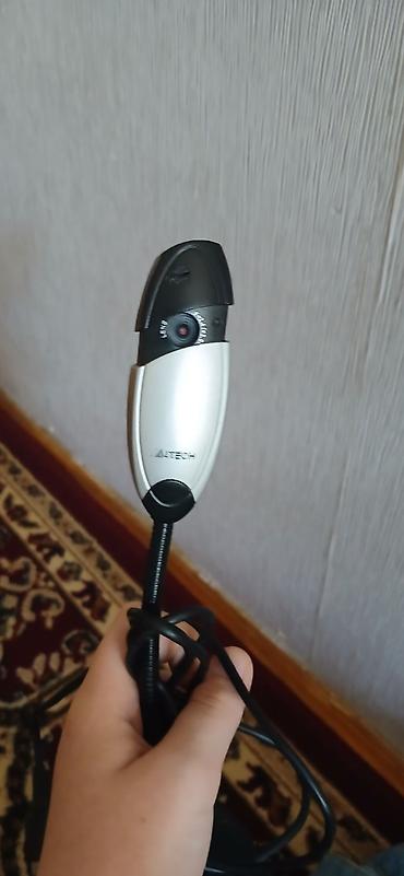 A4Tech veb-kamera - Stolüstü model, elastik “gooseneck” dayaqla