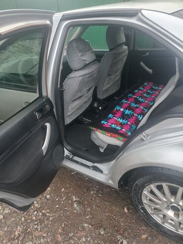 Volkswagen: Volkswagen Bora: 2001 г., Механика, Бензин, Седан — 8