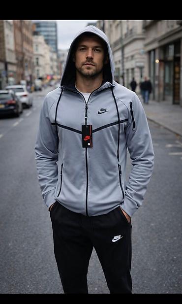 hugo: Nova tura muške trenerke M,L,XL,XXL,3XL veličine za samo 3700 din
pb — 4