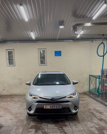 Toyota: Toyota Corolla: 2018 г., 1.8 л, Типтроник, Гибрид, Седан