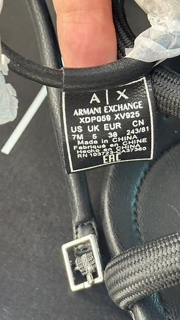 Basanoşka və səndəllər: Emporio Armani, Ölçü: 38, rəng - Qara, Yeni — 4