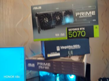 Masaüstü kompüterlər və iş stansiyaları: Güclü oyun və yaradıcılıq stansiyası – RGB soyutmalı şüşə korpusda — 3