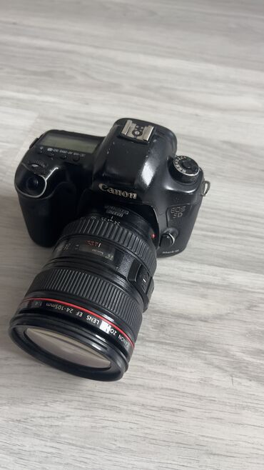 Фотоаппараты: Canon mark 3 
24-105 
Зарядник 
Батарейка 
Сумка 
60 000